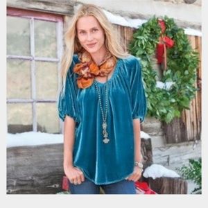Sundance blue/teal ish velvet top size medium